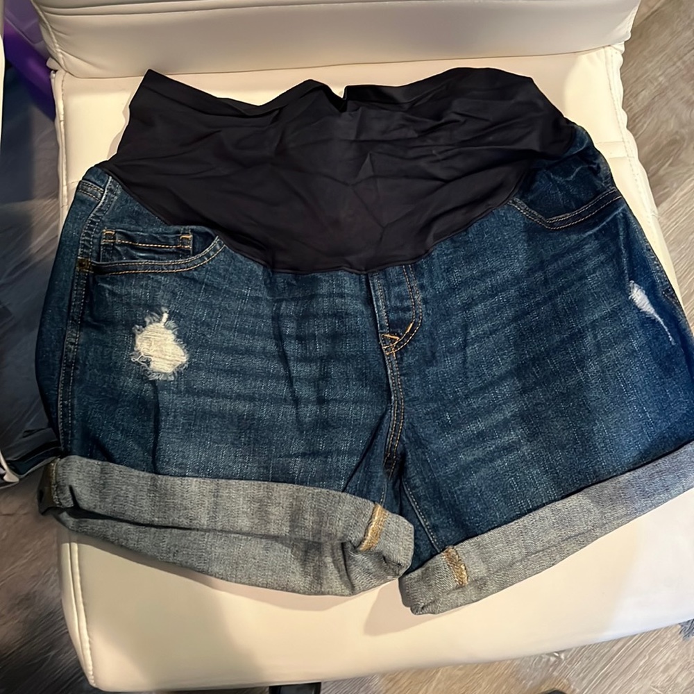 MATERNITY SHORTS SIZE M 🤰🏻